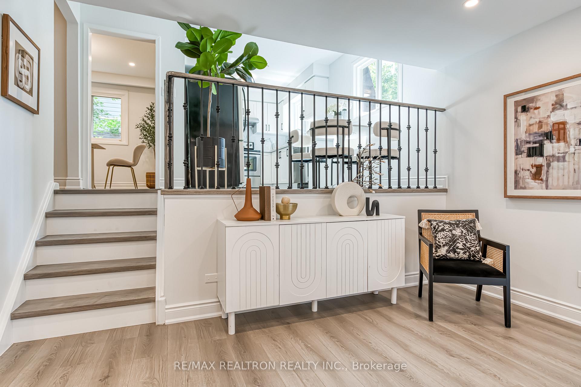 Photo 12 of 39 Ferrah Street, Markham, Unionville — HOMEH