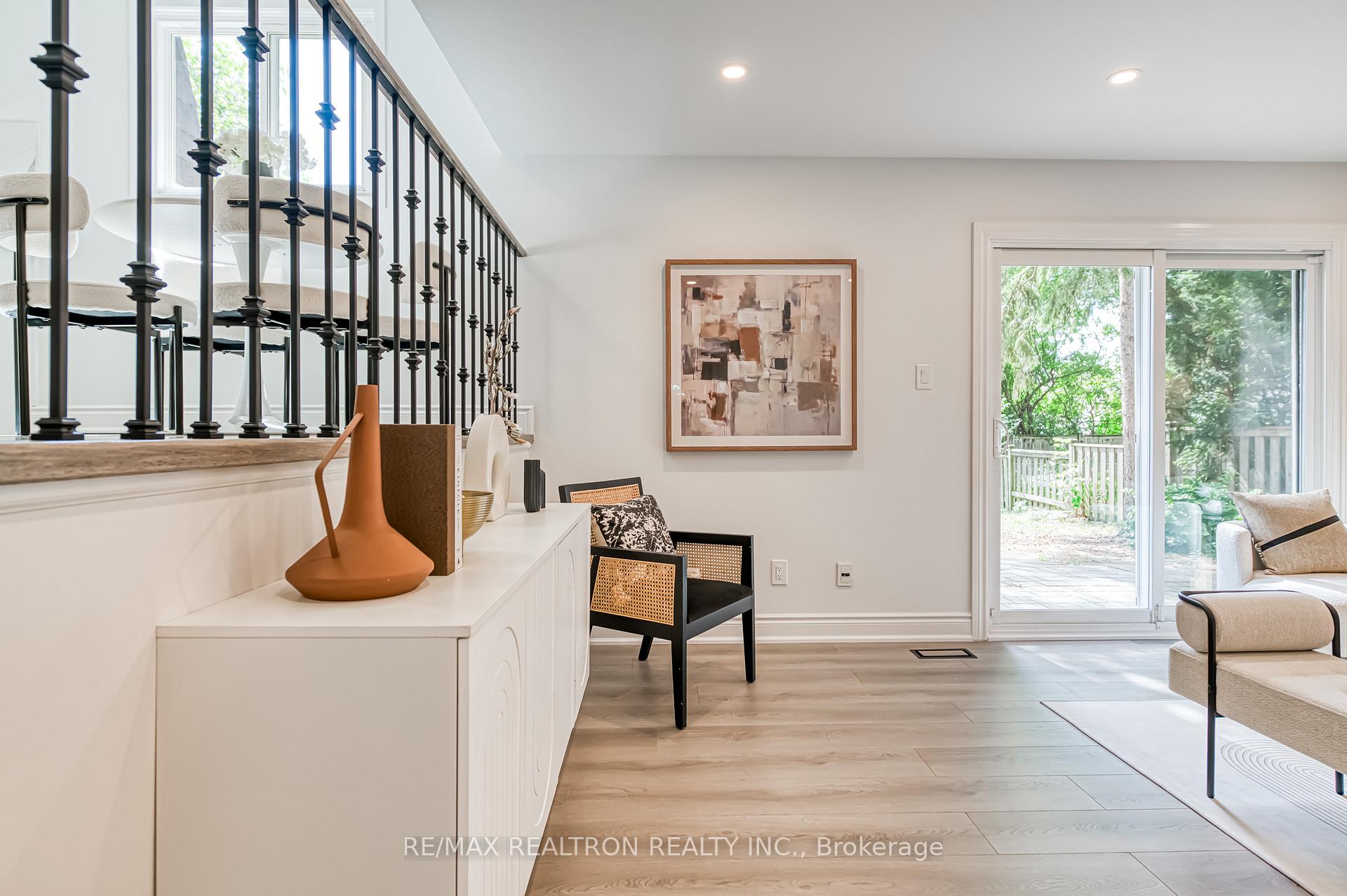 Photo 13 of 39 Ferrah Street, Markham, Unionville — HOMEH