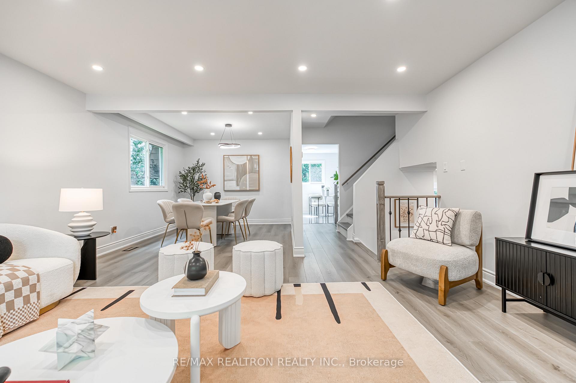 Photo 17 of 39 Ferrah Street, Markham, Unionville — HOMEH