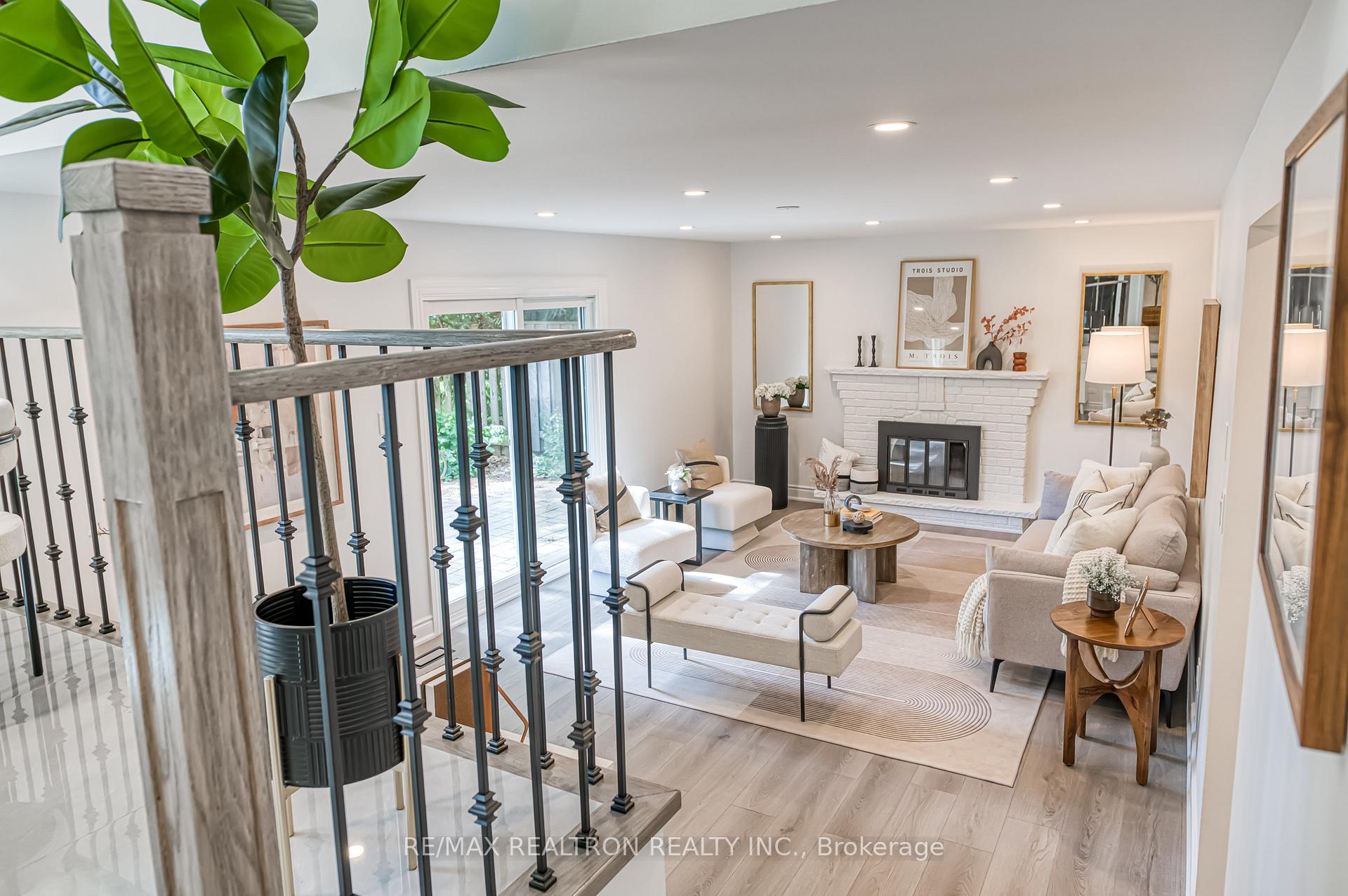 Photo 25 of 39 Ferrah Street, Markham, Unionville — HOMEH