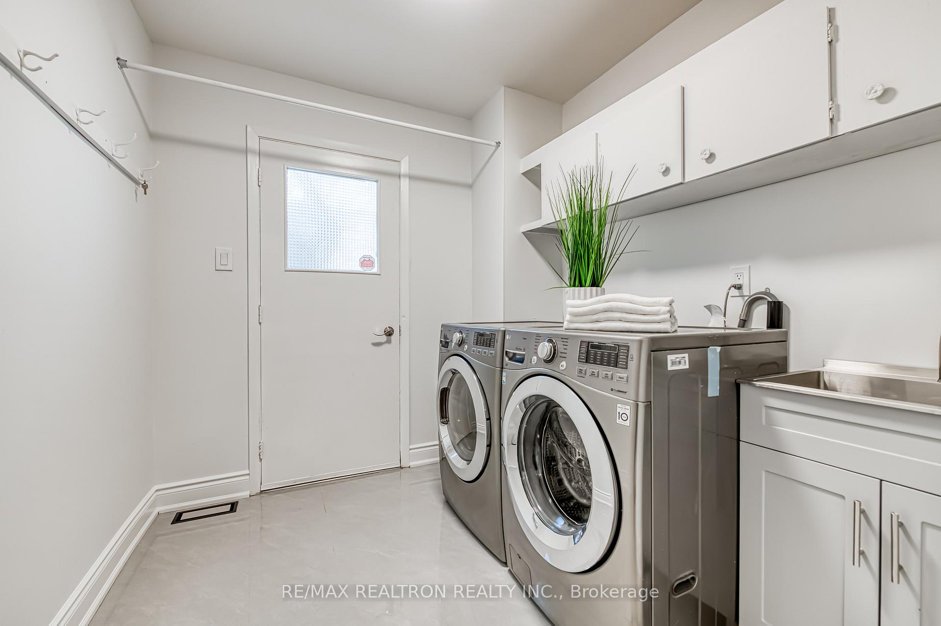 Photo 28 of 39 Ferrah Street, Markham, Unionville — HOMEH