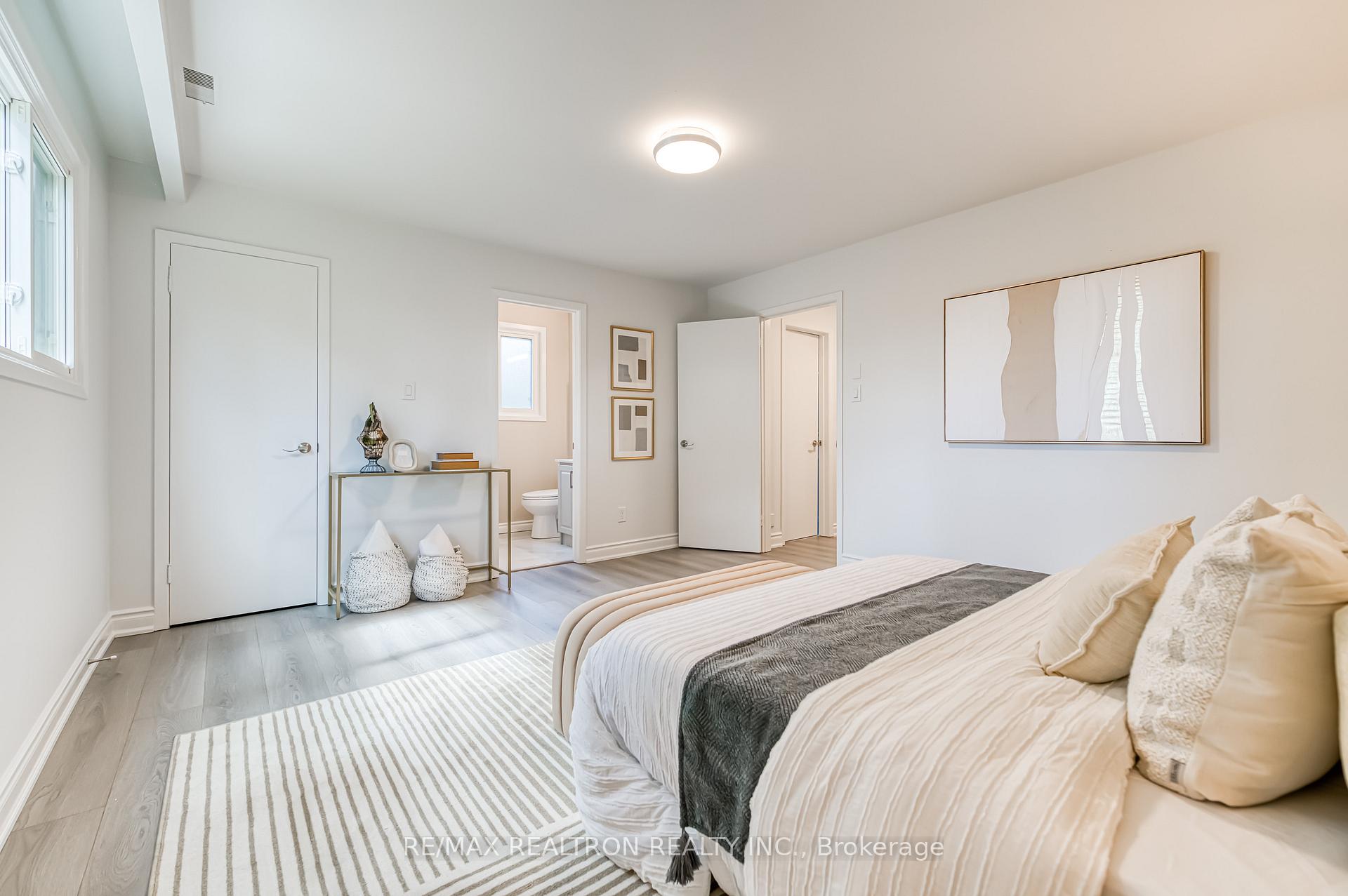 Photo 31 of 39 Ferrah Street, Markham, Unionville — HOMEH