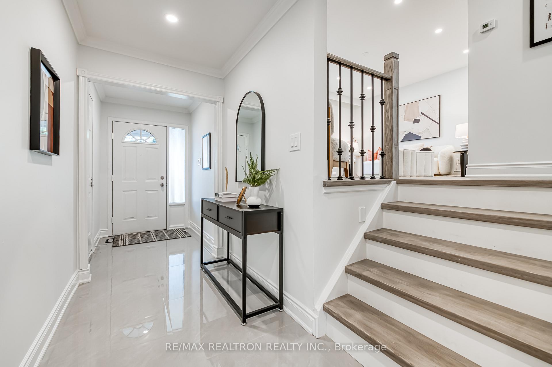 Photo 45 of 39 Ferrah Street, Markham, Unionville — HOMEH