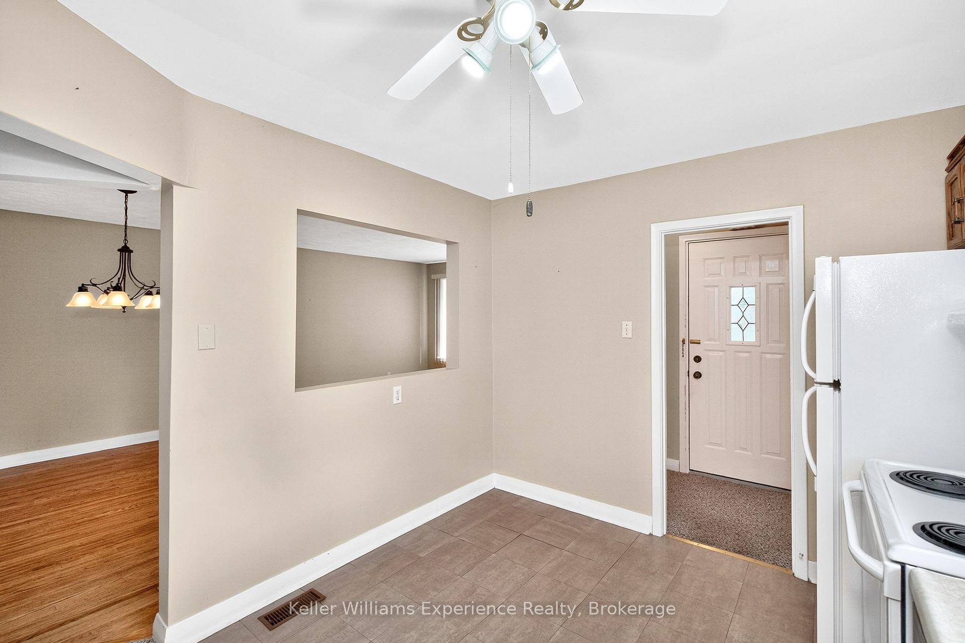 Photo 9 of 262 Ruby Street, Midland — HOMEH