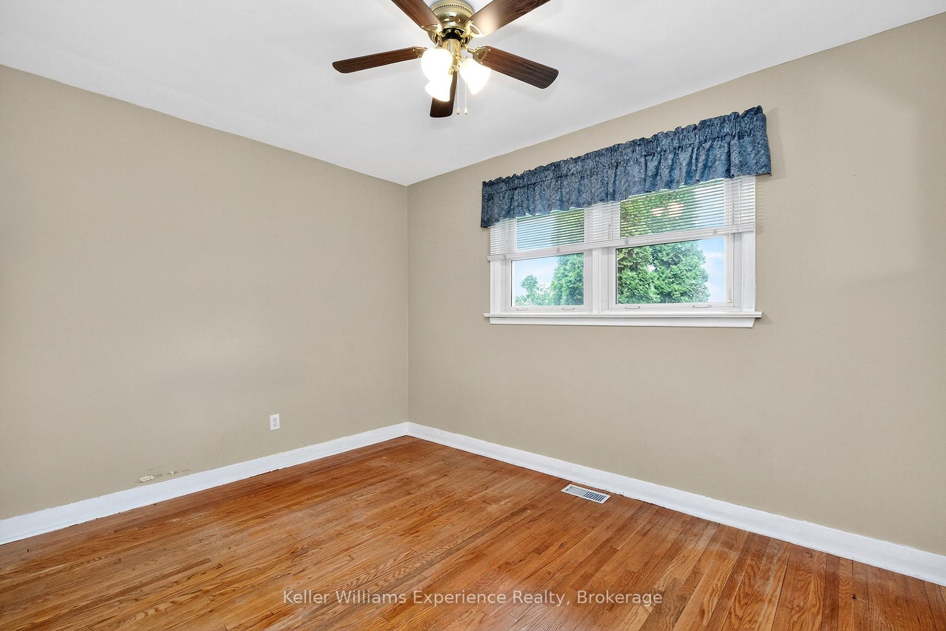Photo 14 of 262 Ruby Street, Midland — HOMEH
