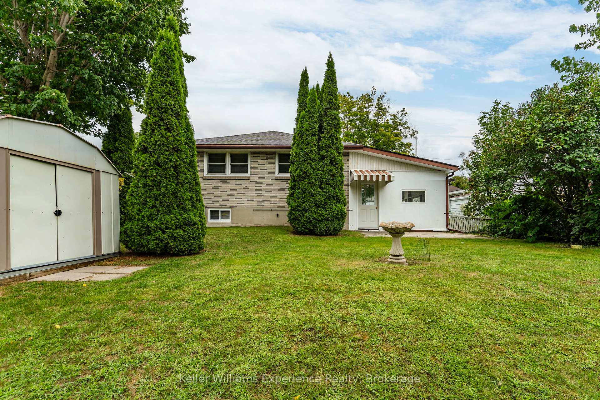 Photo 20 of 262 Ruby Street, Midland — HOMEH