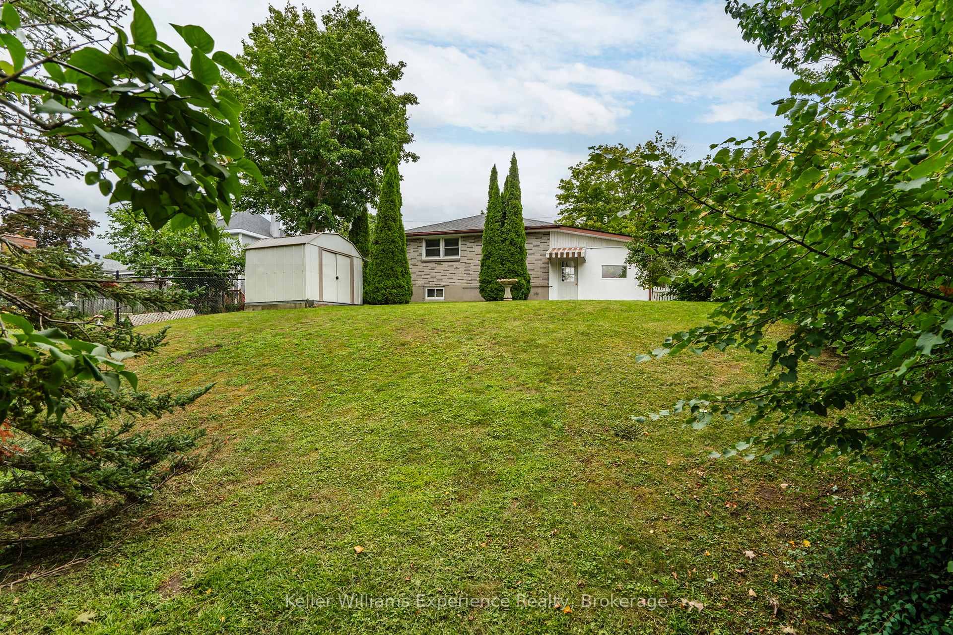 Photo 21 of 262 Ruby Street, Midland — HOMEH