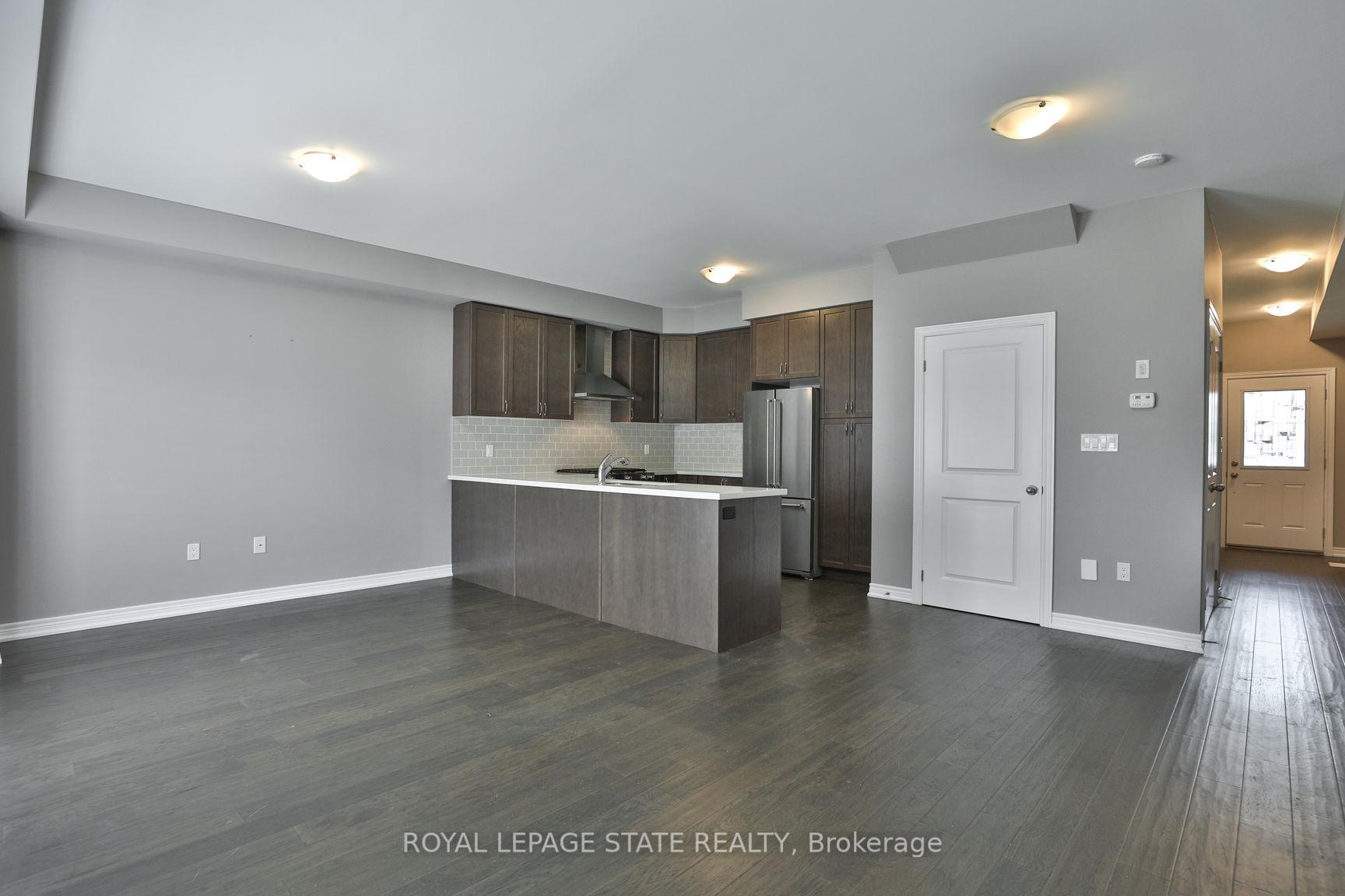 Photo 9 of 16 Zinfandel Drive, Hamilton, Stoney Creek — HOMEH