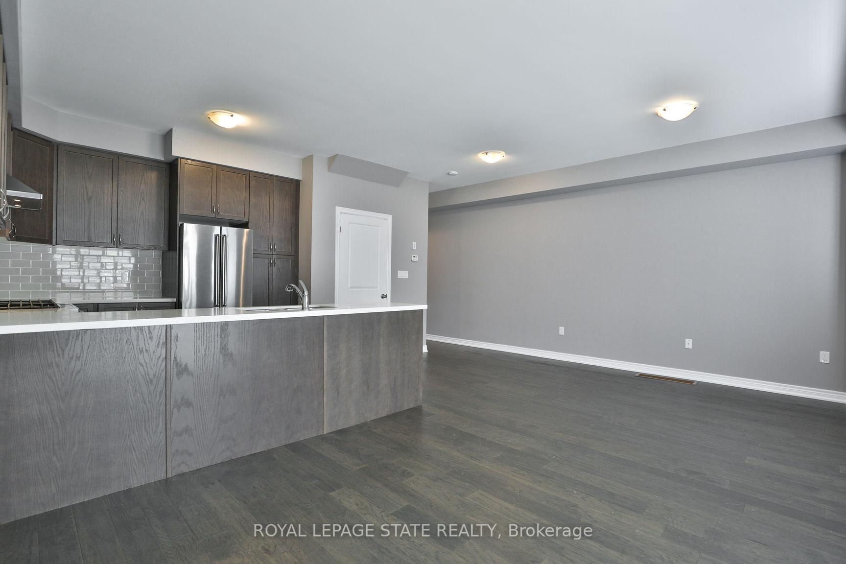 Photo 13 of 16 Zinfandel Drive, Hamilton, Stoney Creek — HOMEH