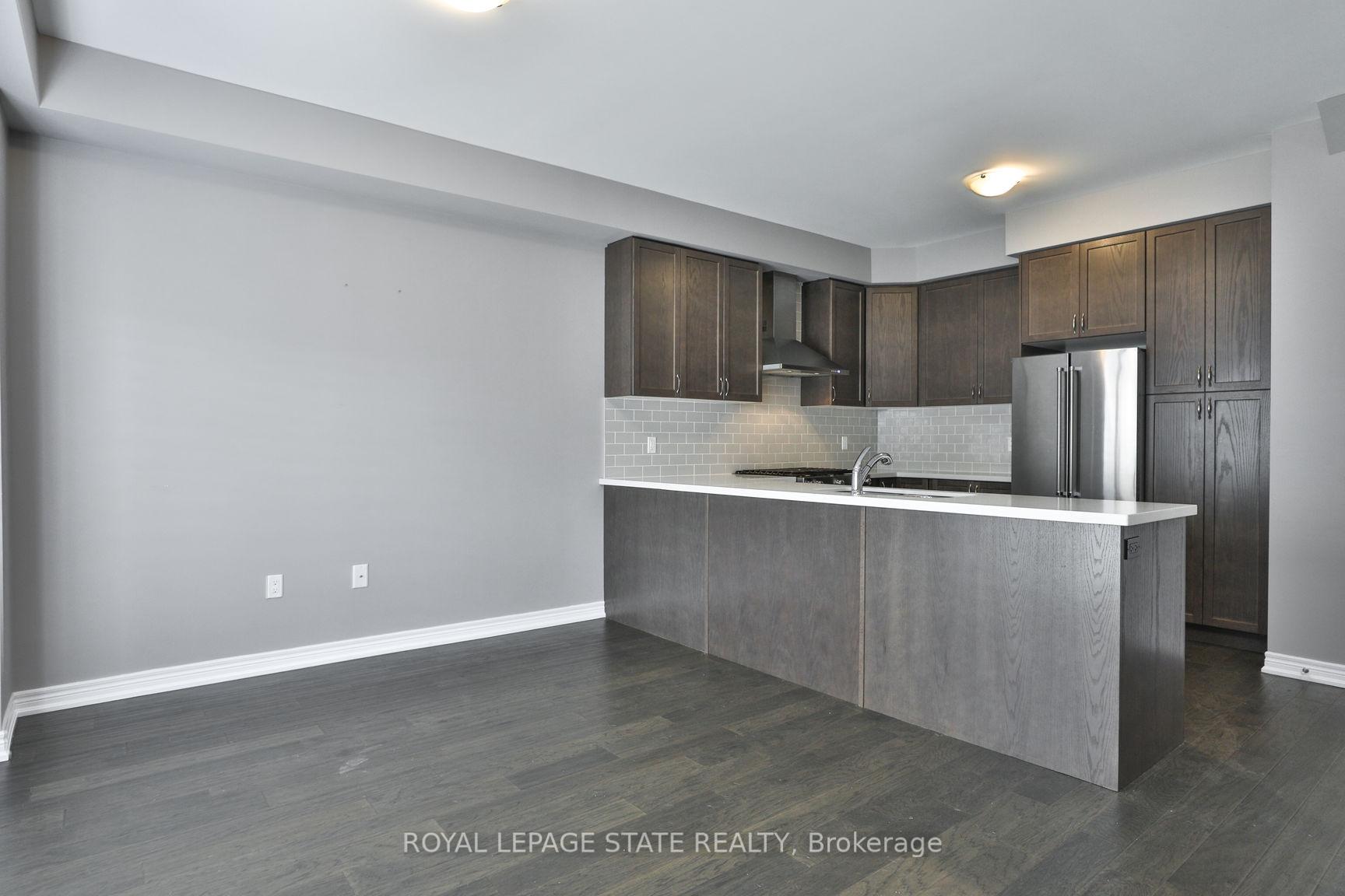 Photo 14 of 16 Zinfandel Drive, Hamilton, Stoney Creek — HOMEH