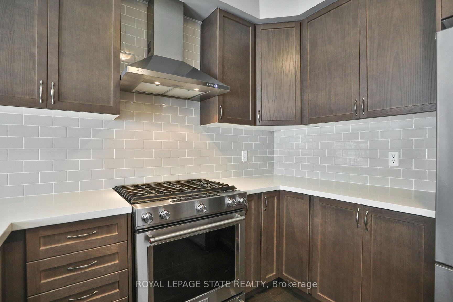 Photo 15 of 16 Zinfandel Drive, Hamilton, Stoney Creek — HOMEH