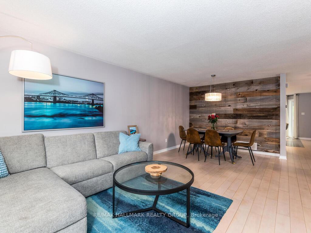 Photo 5 of 49 Grassy Plains Drive, Ottawa, Kanata - Emerald Meadows/Trailwest — HOMEH