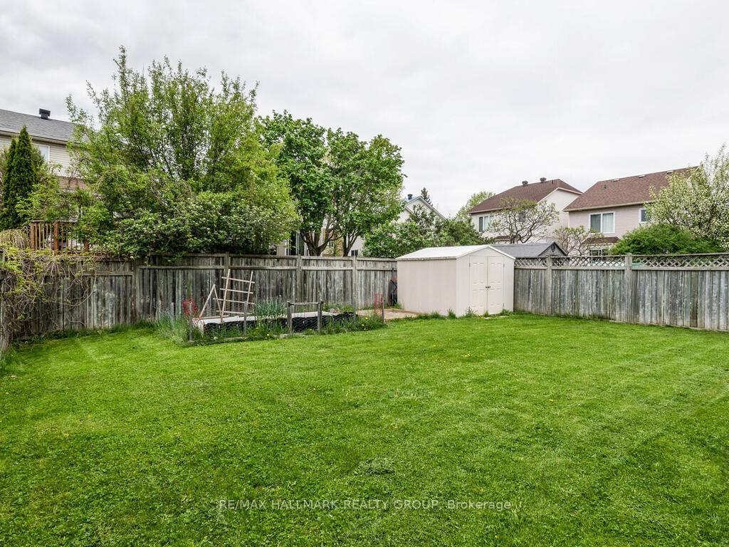 Photo 27 of 49 Grassy Plains Drive, Ottawa, Kanata - Emerald Meadows/Trailwest — HOMEH