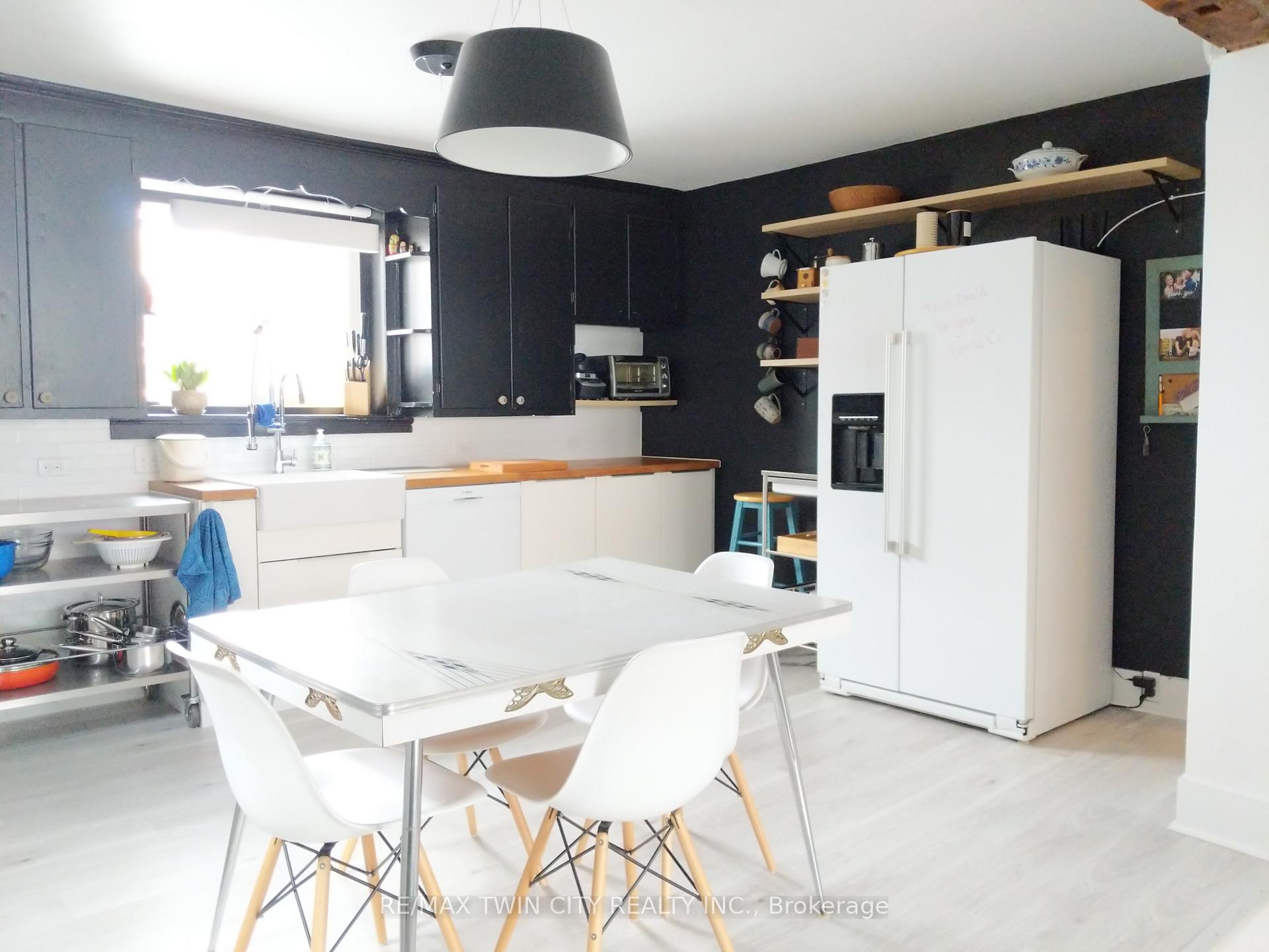 Photo 11 of 195 Lancaster Street E, Kitchener — HOMEH