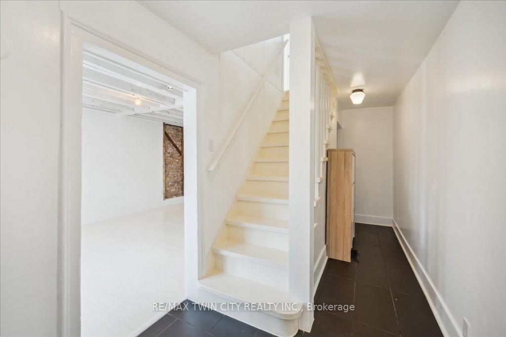 Photo 13 of 195 Lancaster Street E, Kitchener — HOMEH