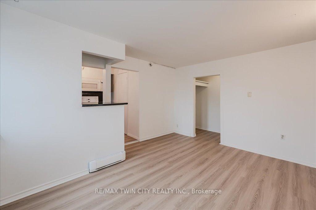 Photo 39 of 195 Lancaster Street E, Kitchener — HOMEH