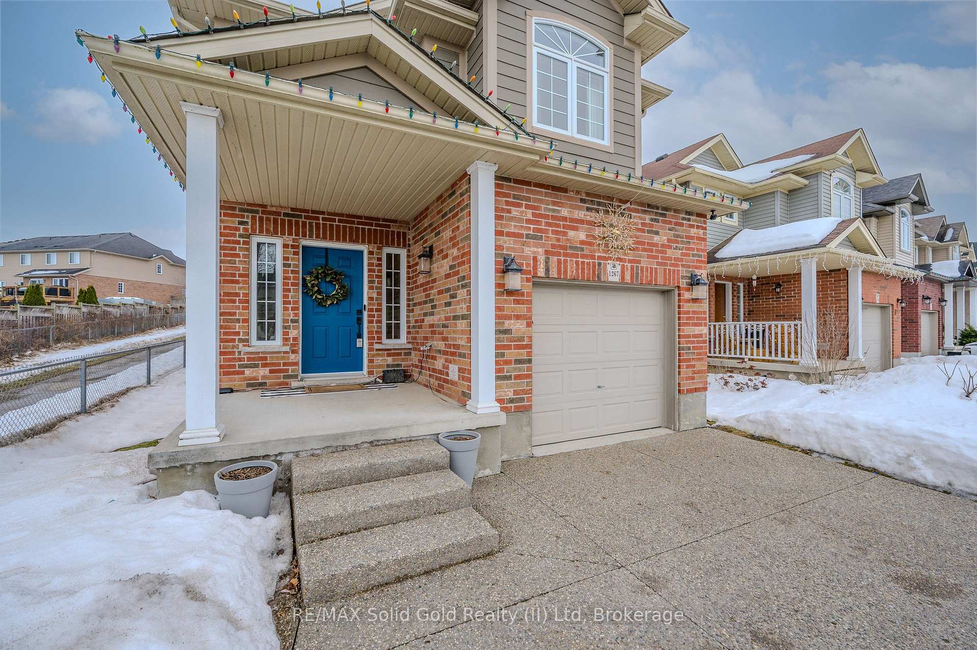 Photo 4 of 1267 Old Zeller Drive, Kitchener — HOMEH
