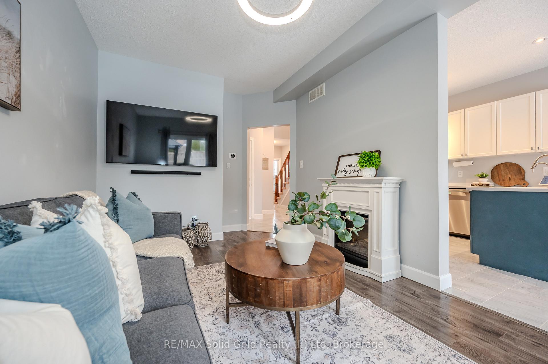 Photo 11 of 1267 Old Zeller Drive, Kitchener — HOMEH