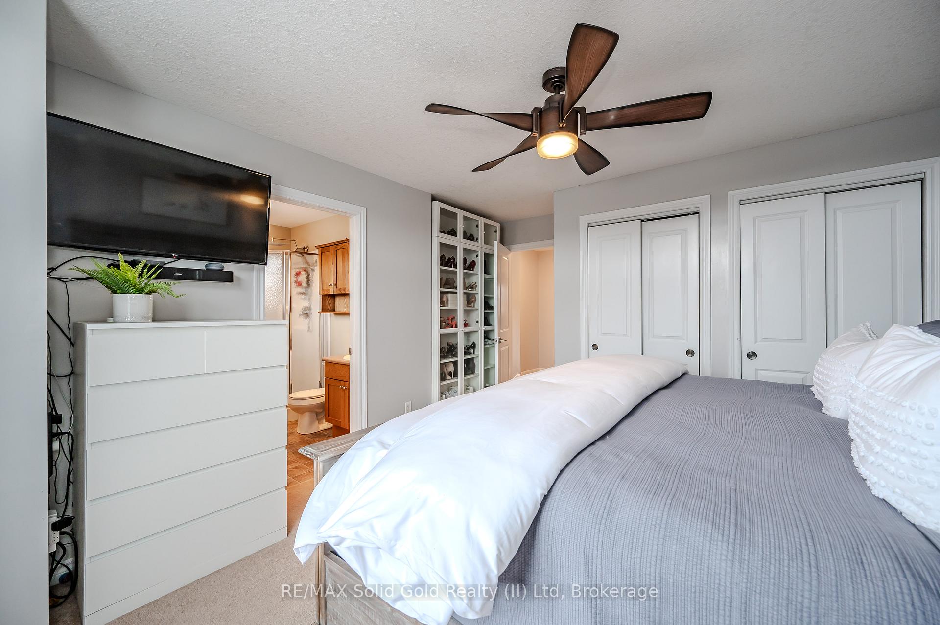 Photo 23 of 1267 Old Zeller Drive, Kitchener — HOMEH