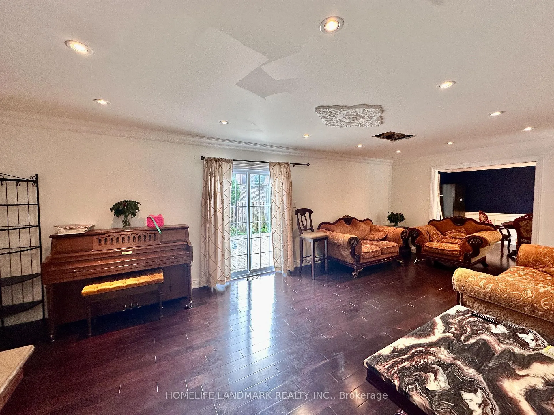 Photo 7 of Unit Room1, 257 Fincham Avenue, Markham, Markham Village — HOMEH