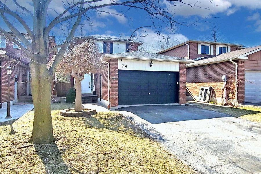Photo 2 of 74 Trothen Circle, Markham, Markham Village — HOMEH