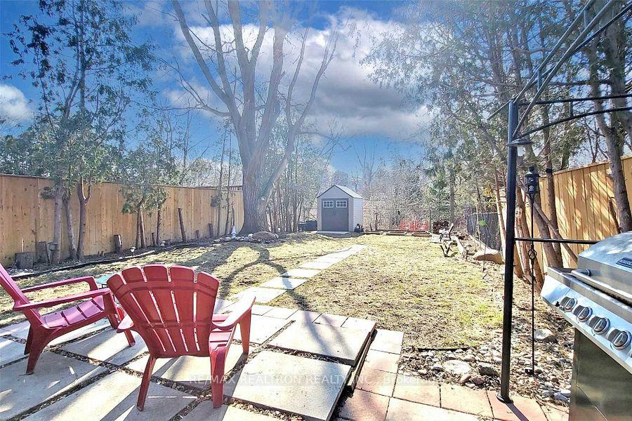 Photo 5 of 74 Trothen Circle, Markham, Markham Village — HOMEH