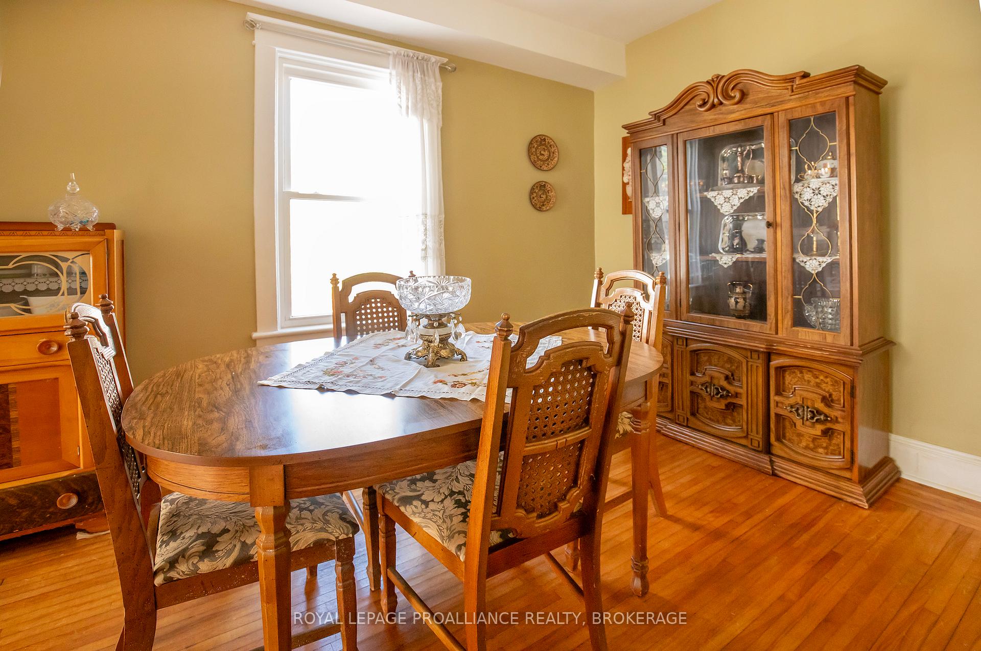 Photo 10 of 91 Hamilton Street, Kingston, East of Sir John A. Blvd — HOMEH