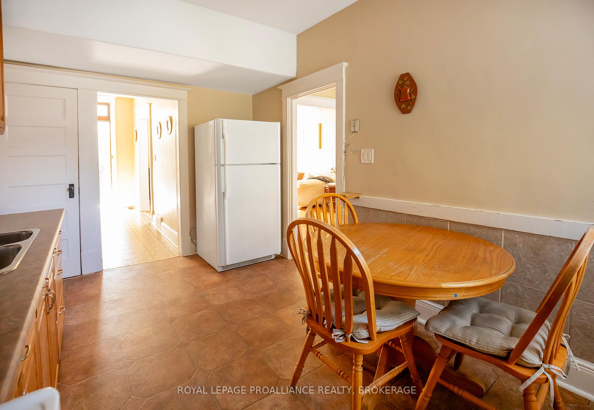 Photo 13 of 91 Hamilton Street, Kingston, East of Sir John A. Blvd — HOMEH