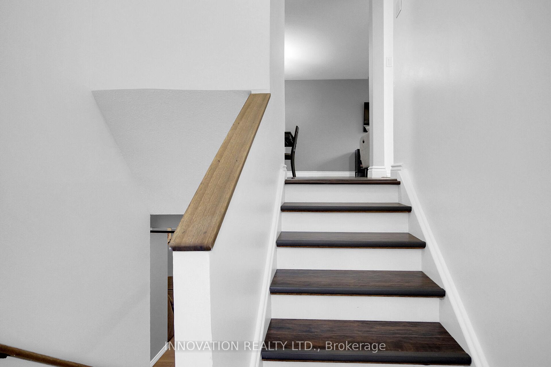 Photo 3 of 9 Spearman Lane, Ottawa, Kanata - Glencairn/Hazeldean — HOMEH
