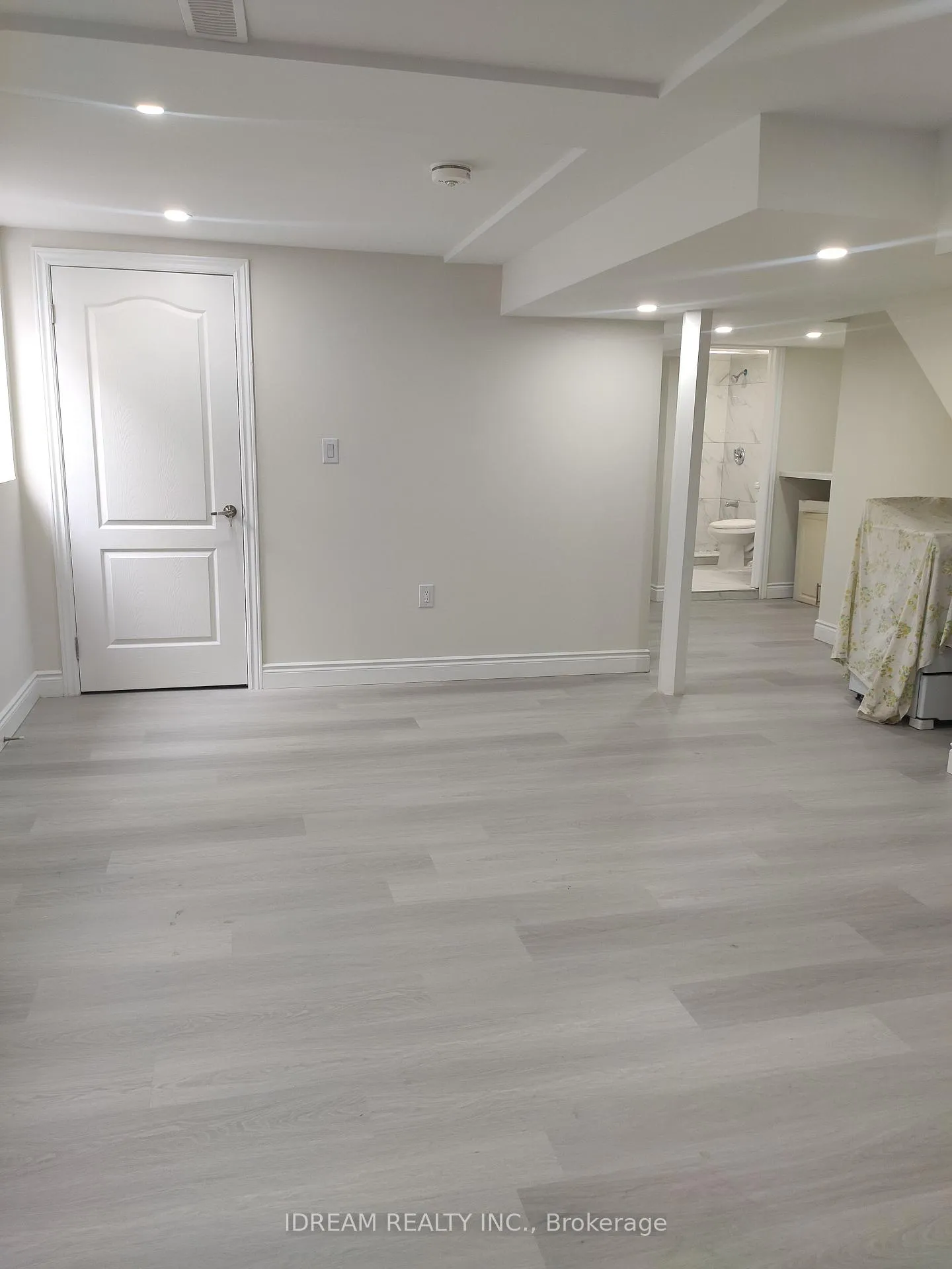 Photo 5 of Unit Bsmt, 528 Hayward Crescent, Milton, Timberlea — HOMEH