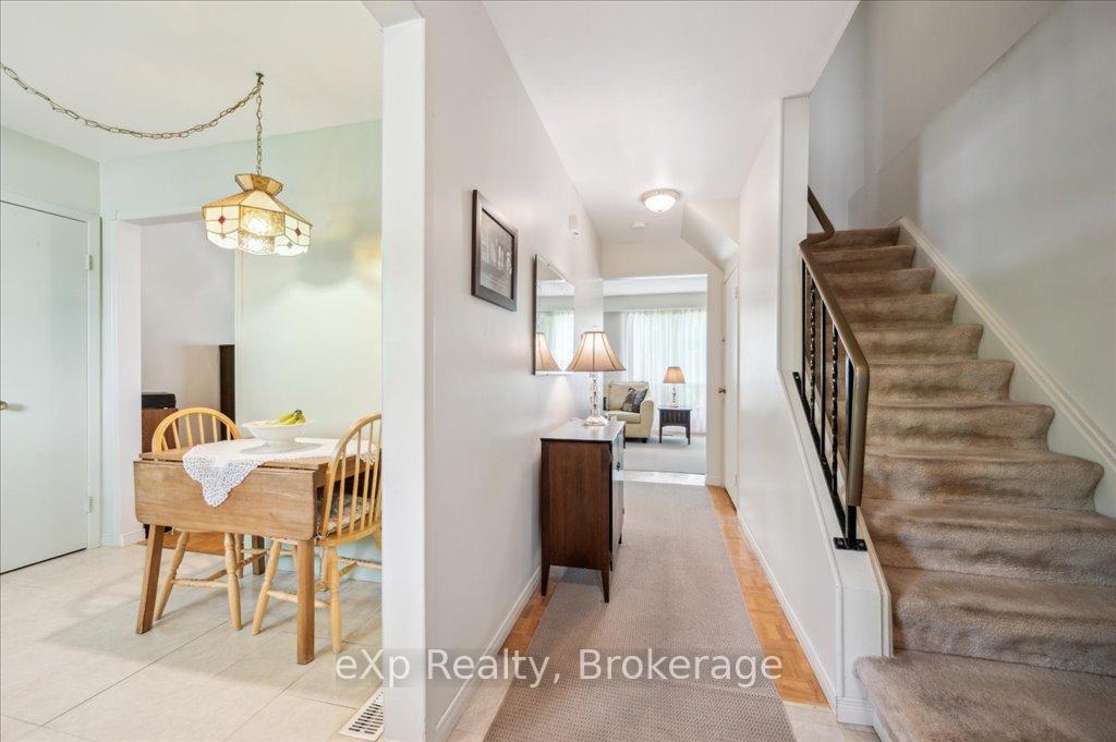 Photo 3 of 133 Ingleside Drive, Kitchener — HOMEH