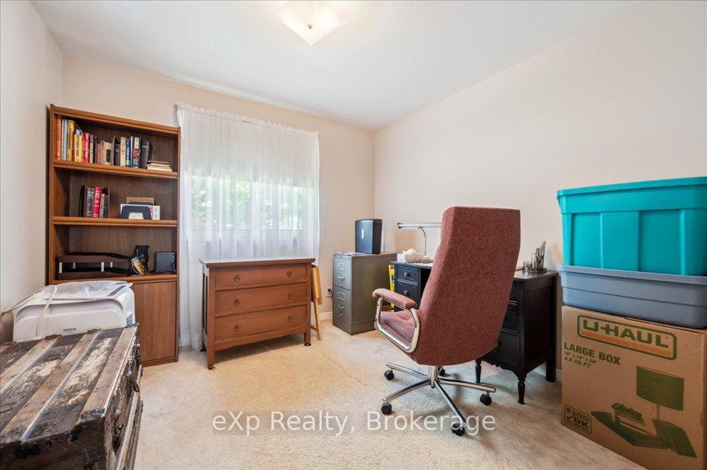 Photo 14 of 133 Ingleside Drive, Kitchener — HOMEH