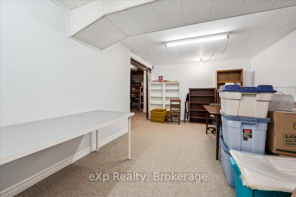 Photo 16 of 133 Ingleside Drive, Kitchener — HOMEH