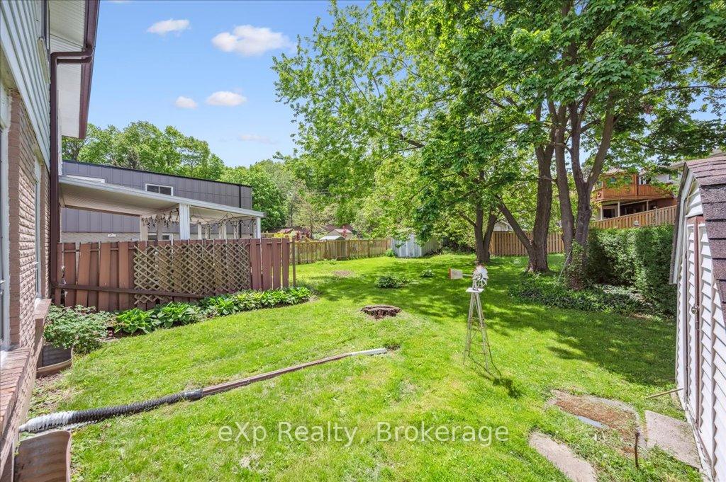 Photo 18 of 133 Ingleside Drive, Kitchener — HOMEH