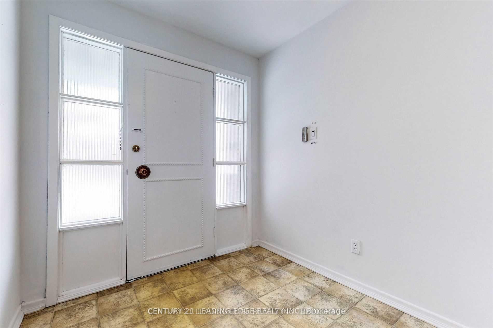 Photo 14 of 6 Jeremy Drive, Markham, Unionville — HOMEH