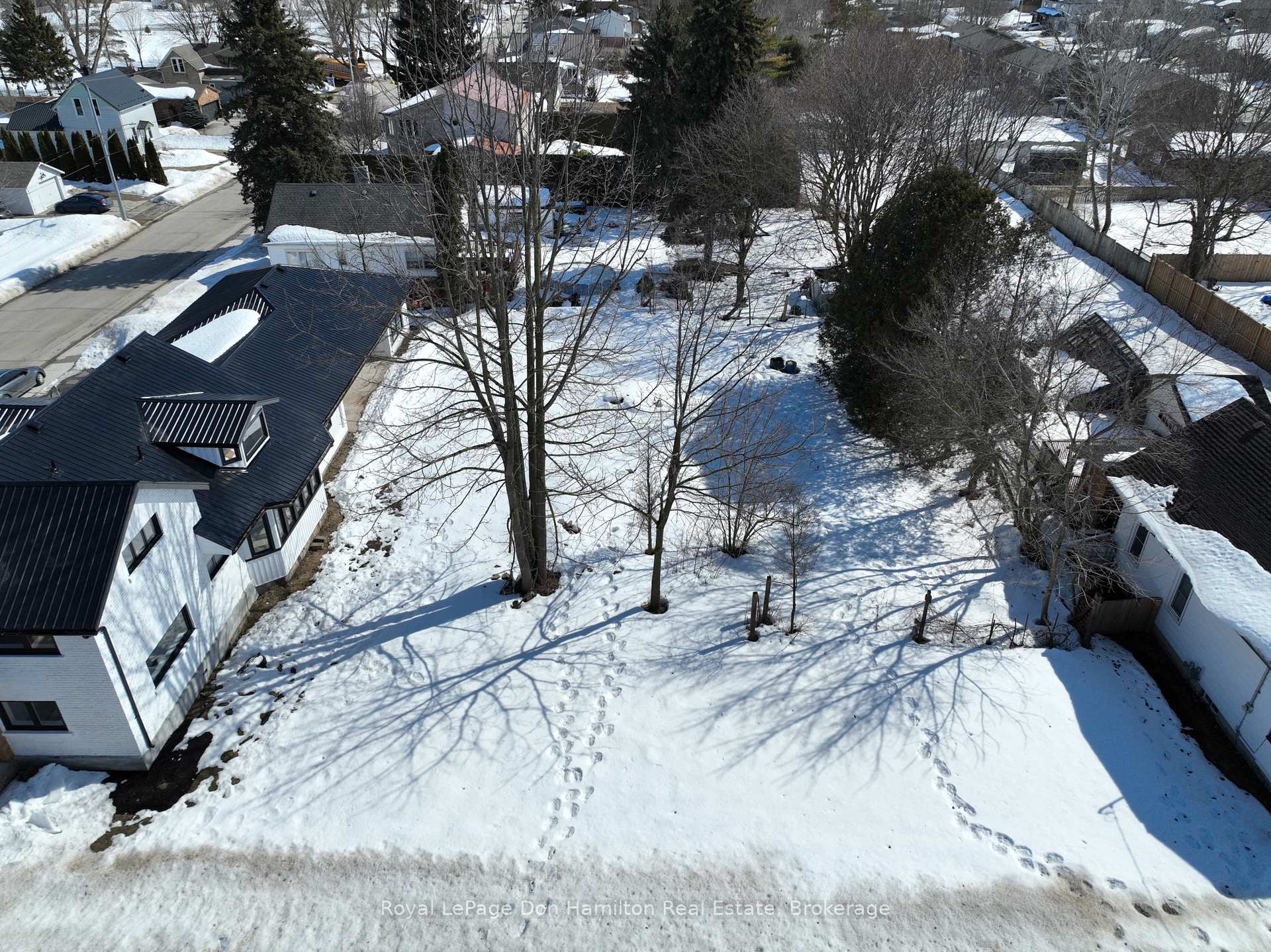 Photo 3 of York Street, Minto — HOMEH