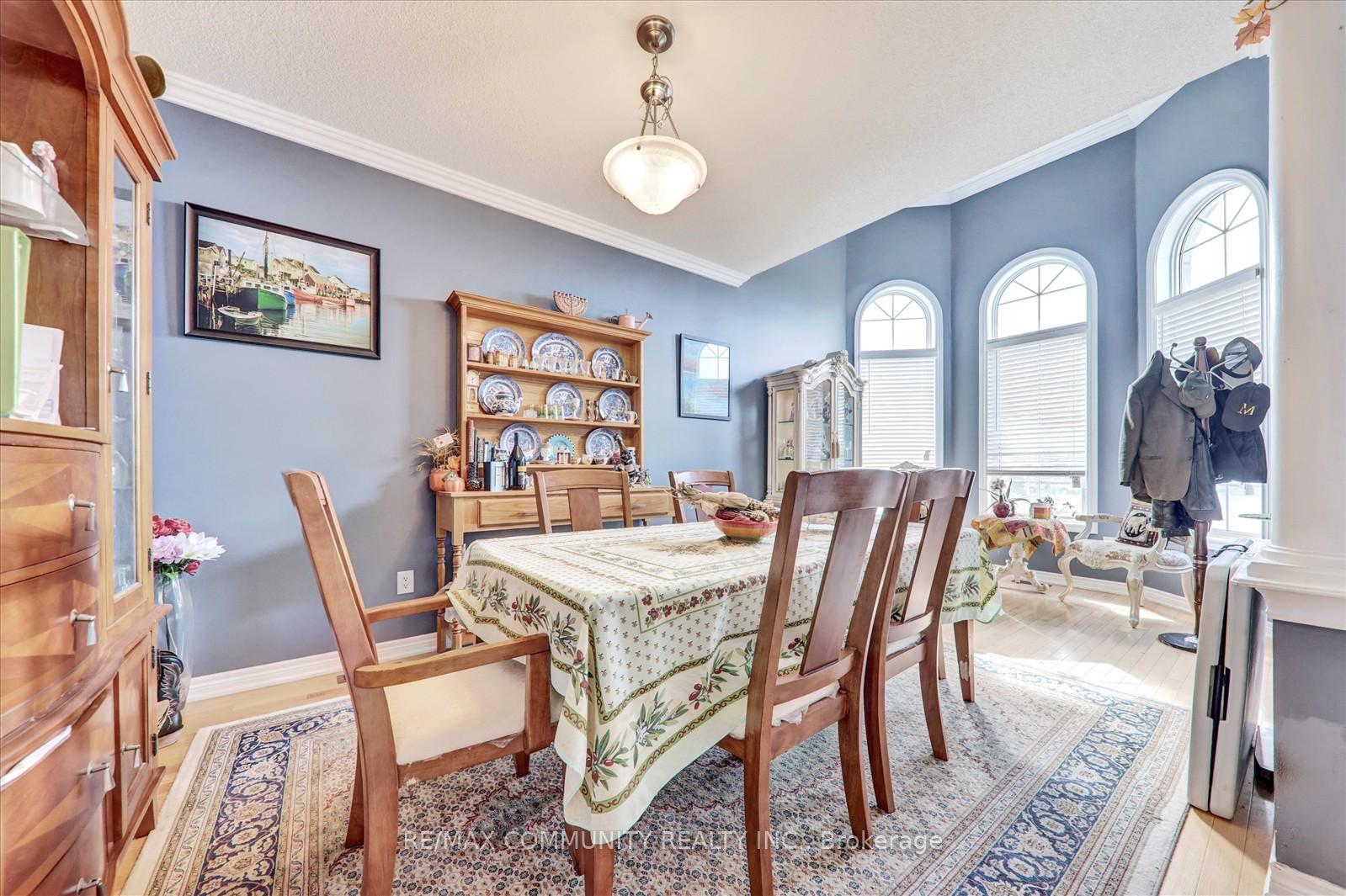 Photo 7 of 37 Condarcuri Crescent, Markham, Box Grove — HOMEH