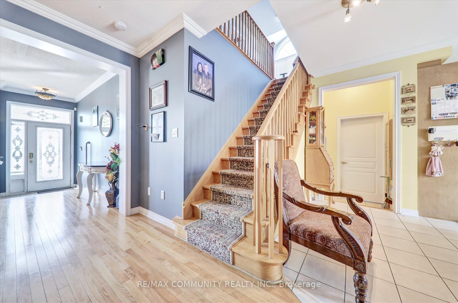 Photo 15 of 37 Condarcuri Crescent, Markham, Box Grove — HOMEH