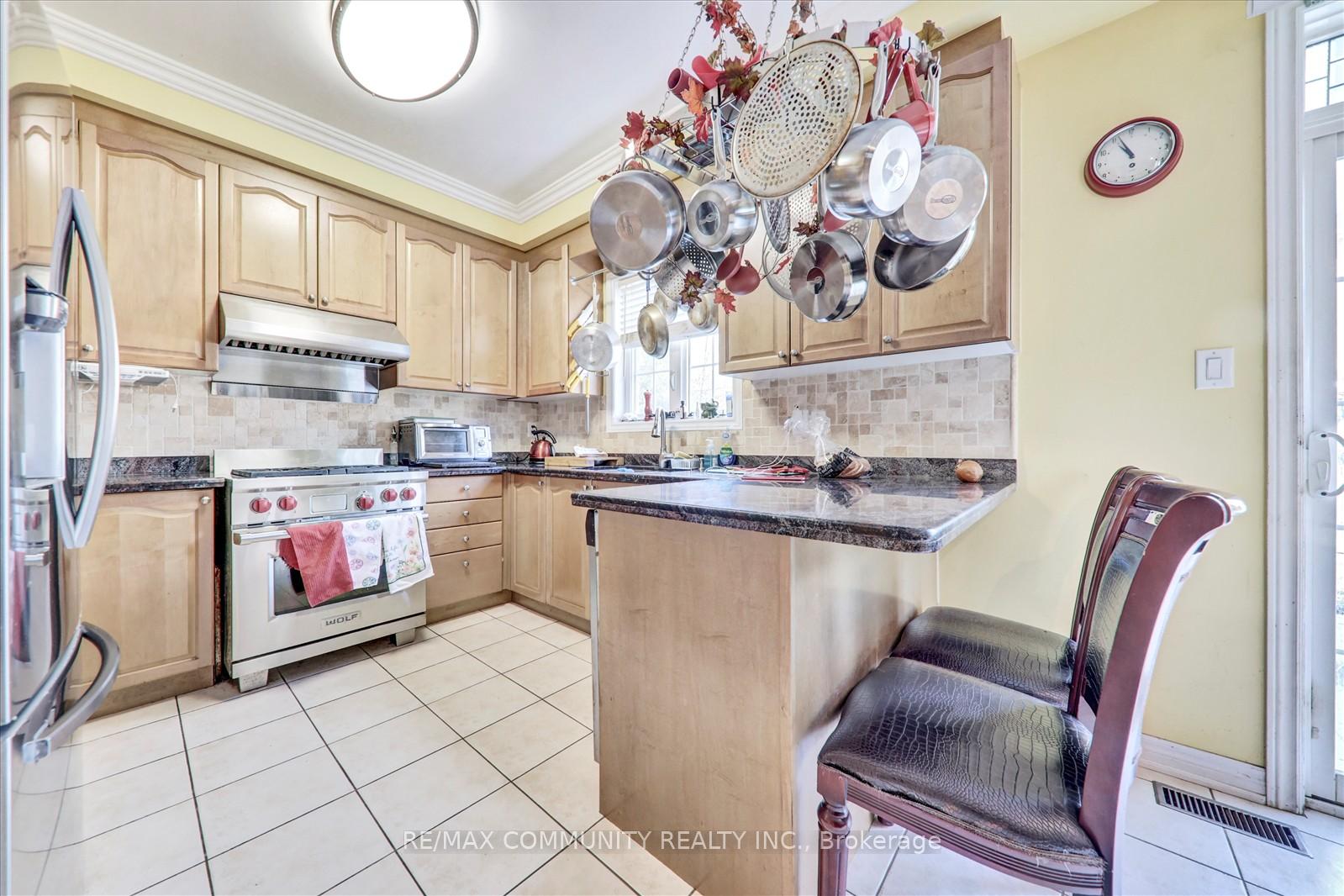 Photo 17 of 37 Condarcuri Crescent, Markham, Box Grove — HOMEH