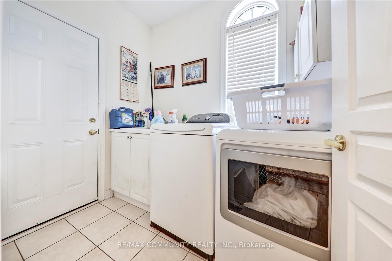 Photo 20 of 37 Condarcuri Crescent, Markham, Box Grove — HOMEH