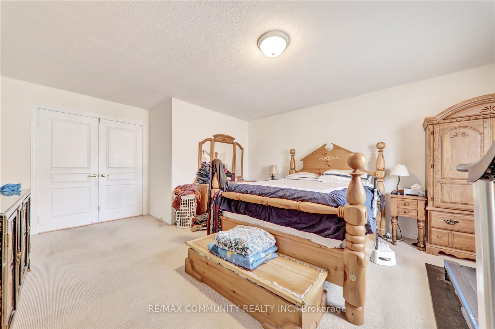 Photo 24 of 37 Condarcuri Crescent, Markham, Box Grove — HOMEH