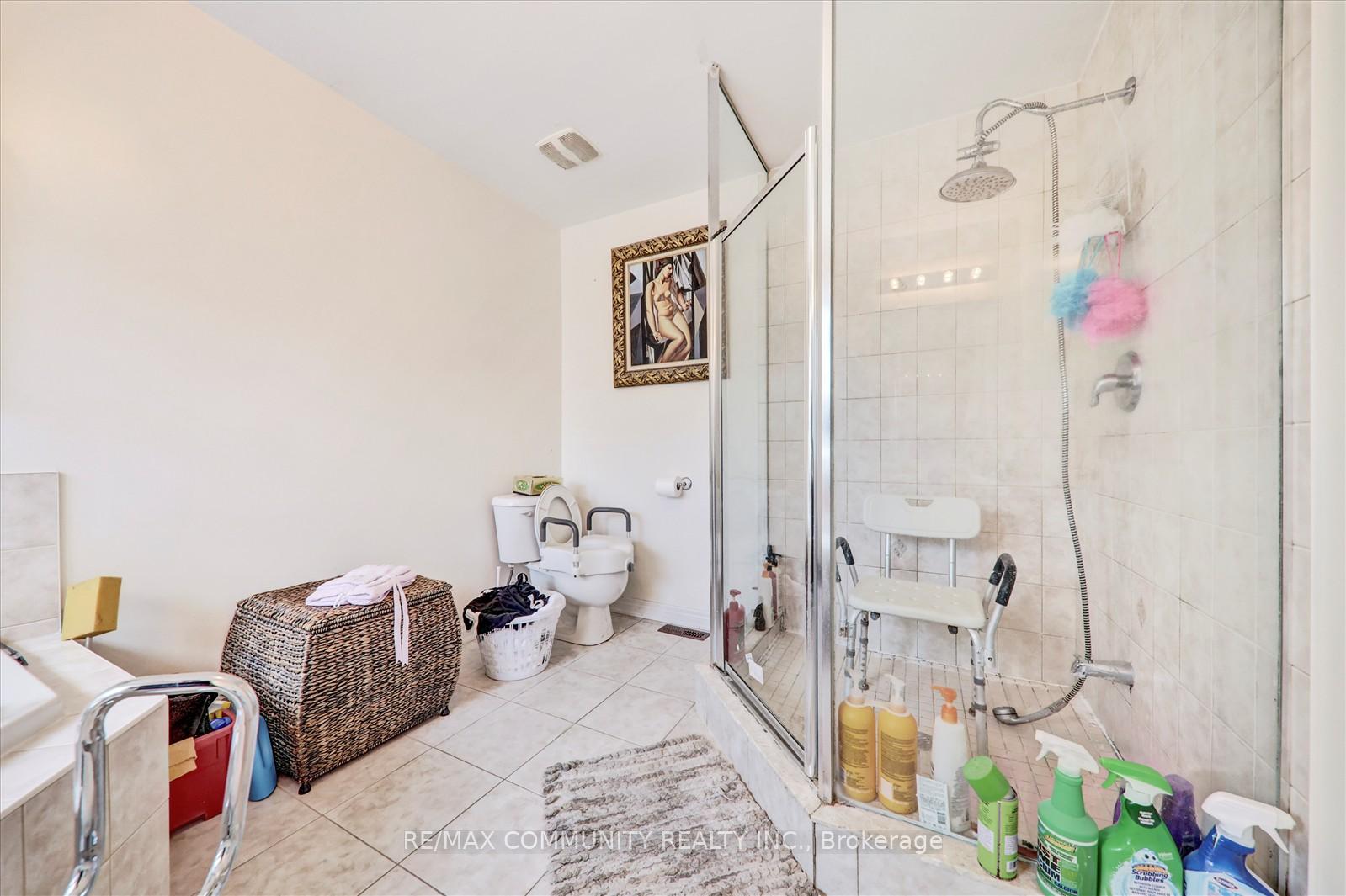 Photo 26 of 37 Condarcuri Crescent, Markham, Box Grove — HOMEH