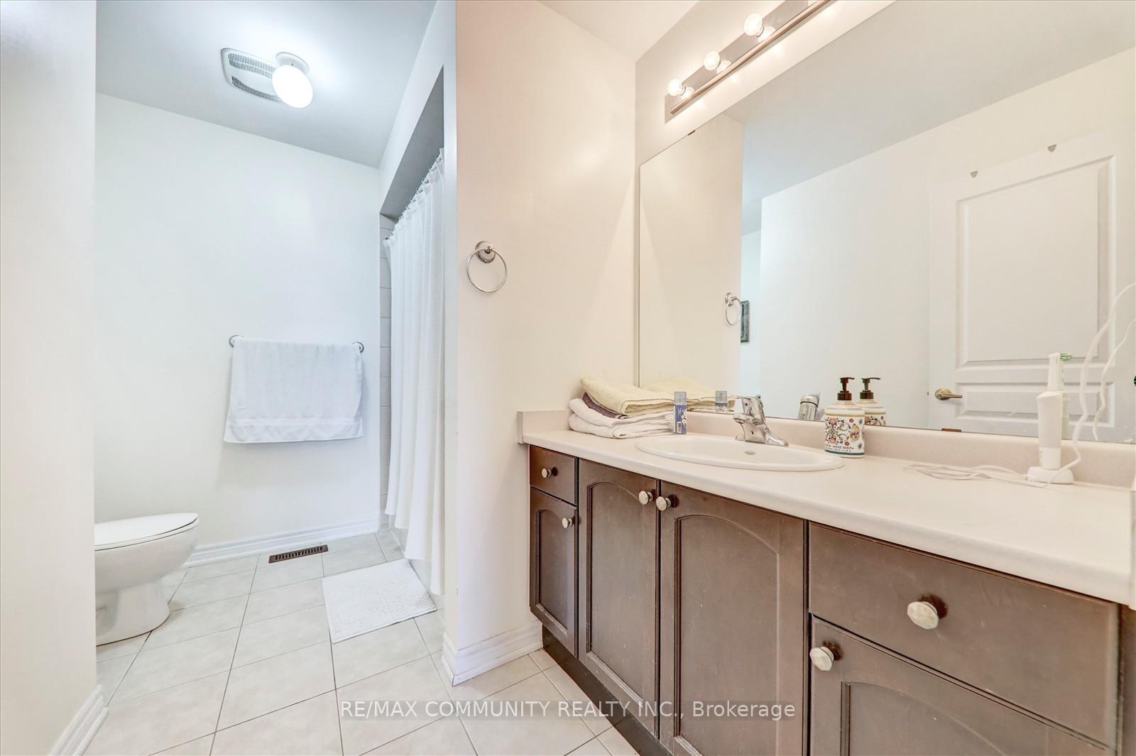 Photo 29 of 37 Condarcuri Crescent, Markham, Box Grove — HOMEH