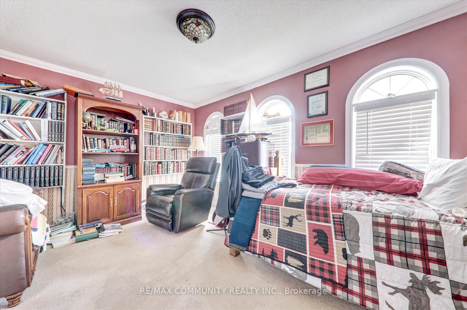 Photo 31 of 37 Condarcuri Crescent, Markham, Box Grove — HOMEH