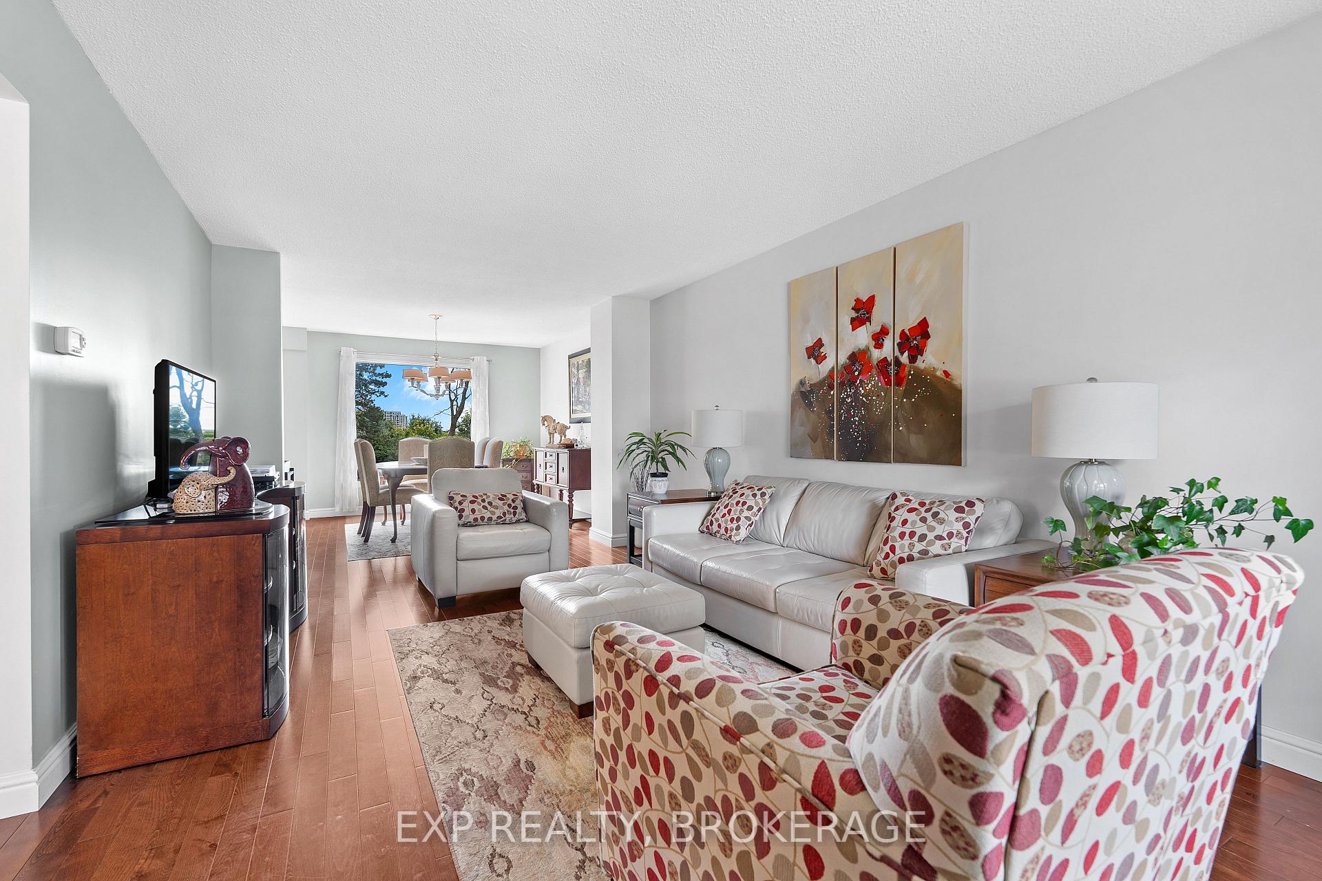 Photo 13 of 564 Braeside Crescent, Kingston, North of Taylor-Kidd Blvd — HOMEH