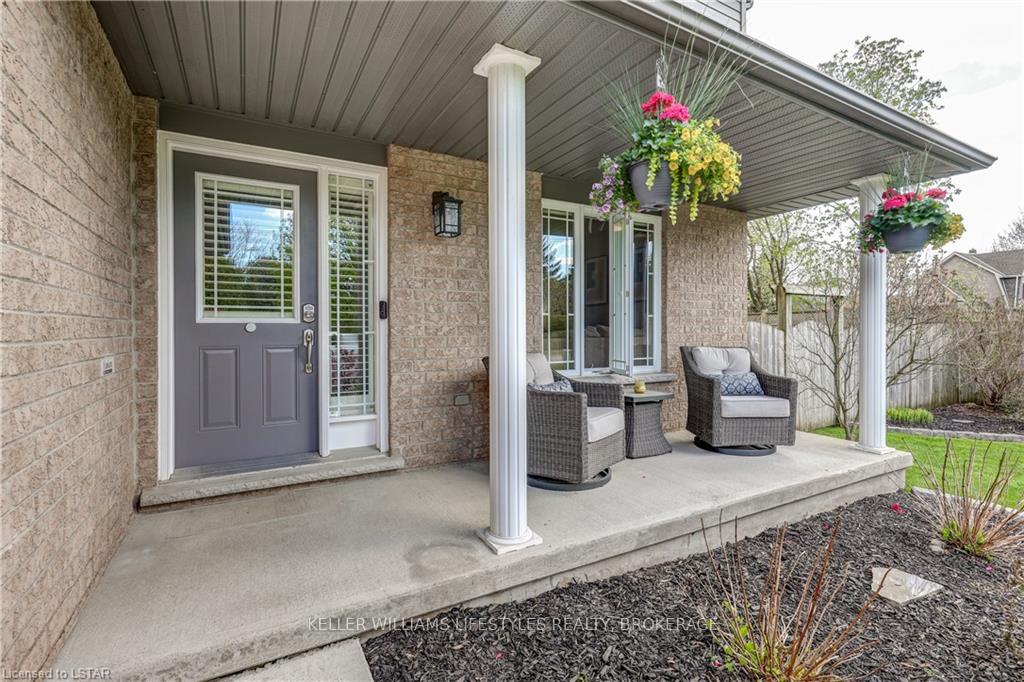 Photo 5 of 9961 Oxbow Drive, Middlesex Centre, Komoka — HOMEH
