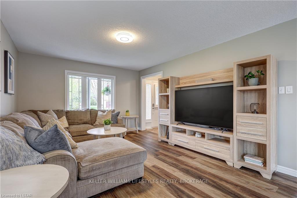 Photo 8 of 9961 Oxbow Drive, Middlesex Centre, Komoka — HOMEH