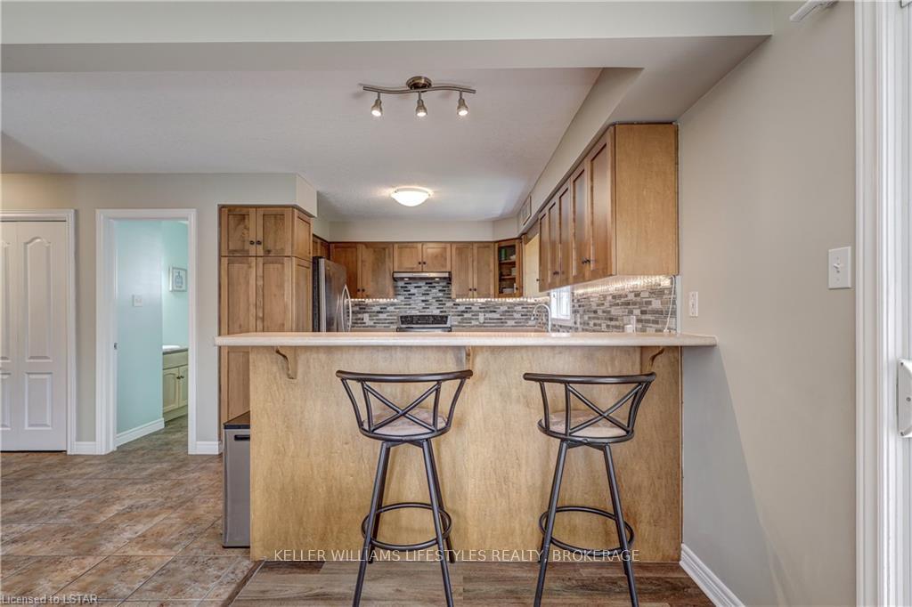 Photo 14 of 9961 Oxbow Drive, Middlesex Centre, Komoka — HOMEH