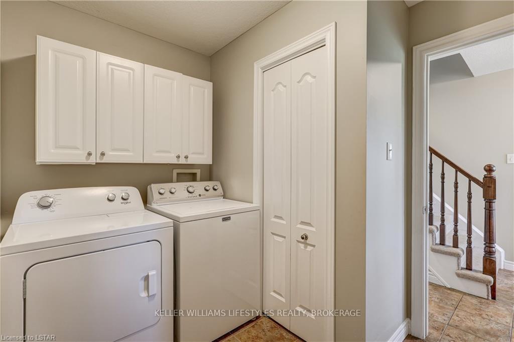 Photo 22 of 9961 Oxbow Drive, Middlesex Centre, Komoka — HOMEH