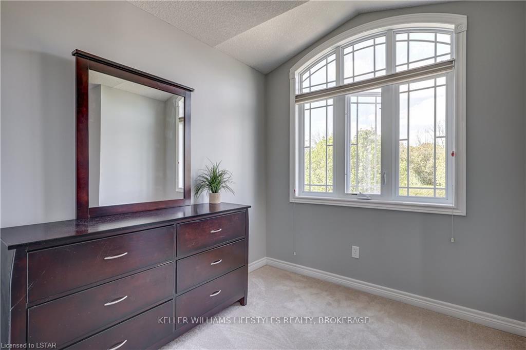 Photo 27 of 9961 Oxbow Drive, Middlesex Centre, Komoka — HOMEH